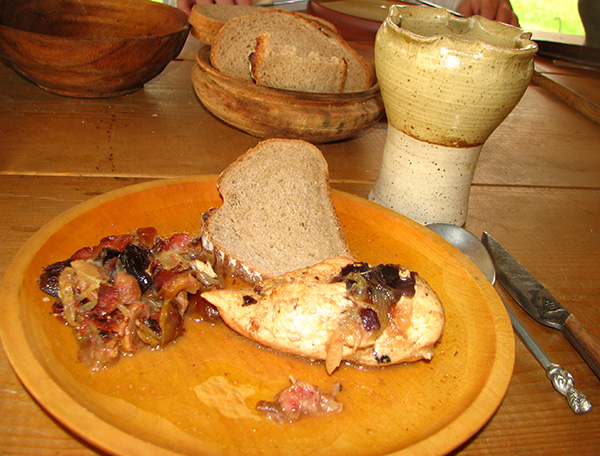 Huhn mit Backpflaumen und Datteln